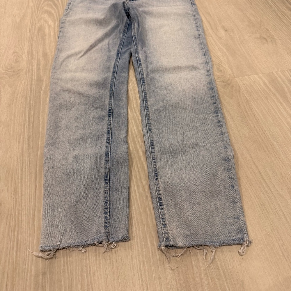 BDG Girlfriend High Rise Jeans Light Wash Denim Size 29 - Picture 5 of 5